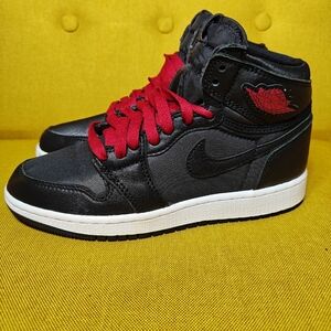 Air Jordan 1 Retro High OG BG 'Black Gym Red'  Big Kids Shoe Size 4